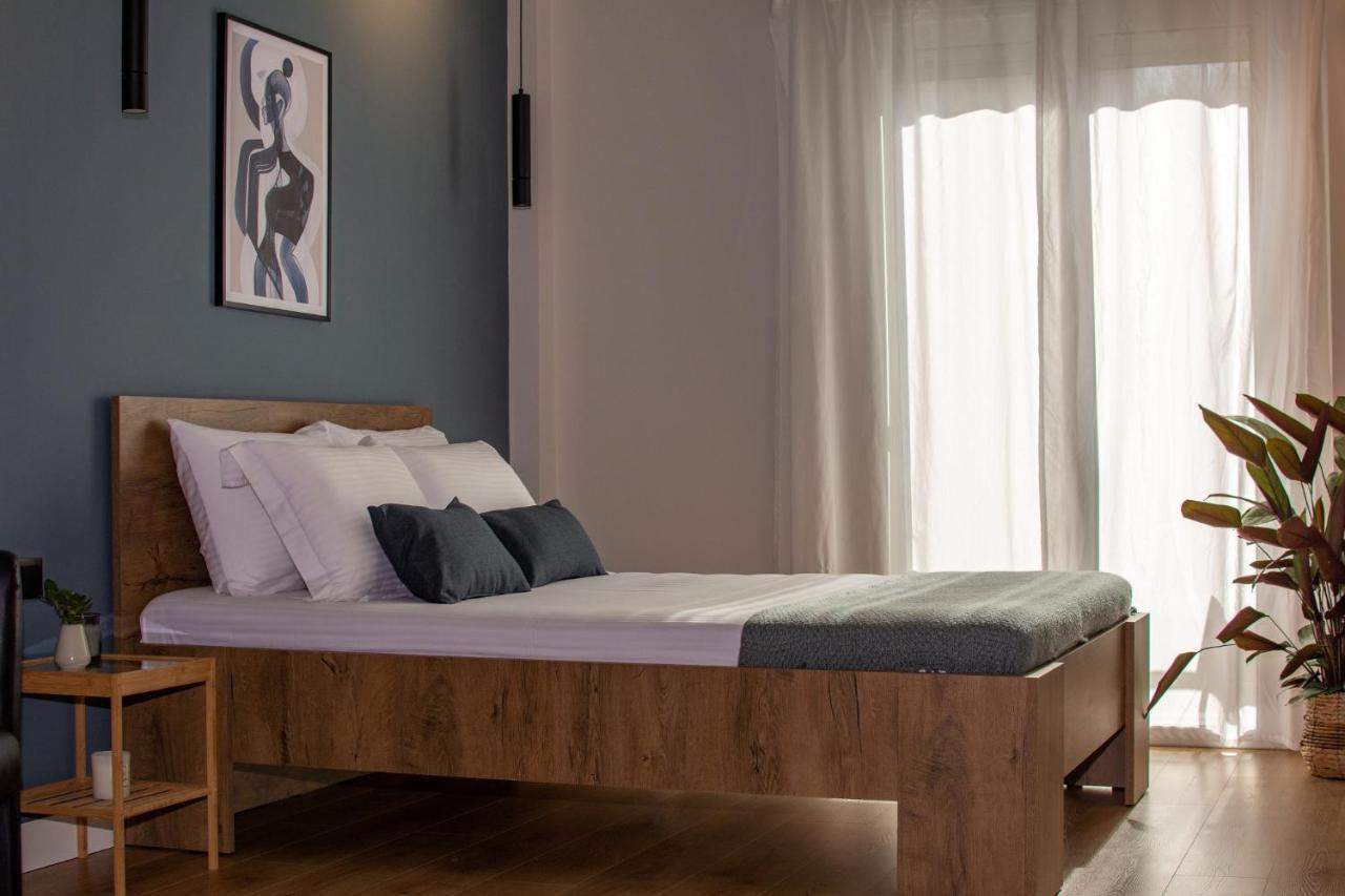 Studio 48, Cozy Apartment In Kalamata City Center Ngoại thất bức ảnh
